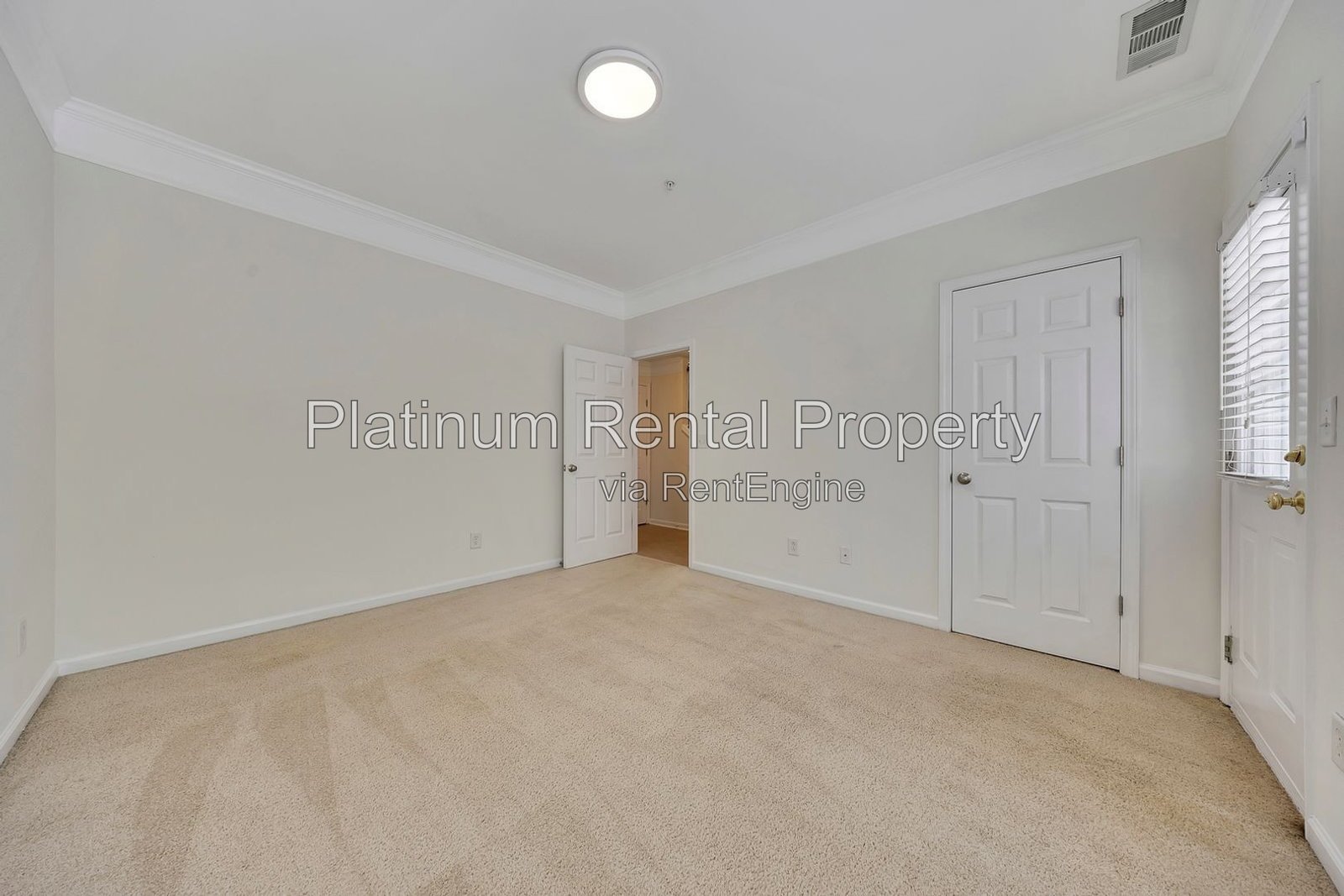 Fabulous, 3 Bedroom, END UNIT townhome in desirable Woodstock by Platinum Property Management Services, Inc. property image