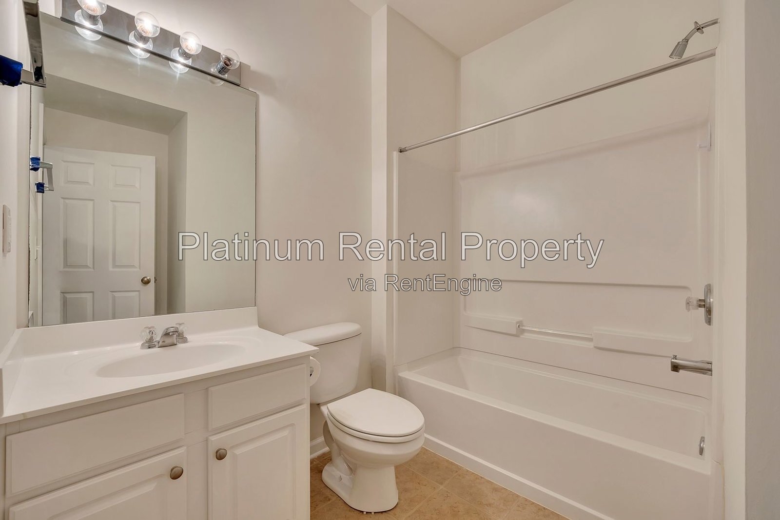 Fabulous, 3 Bedroom, END UNIT townhome in desirable Woodstock by Platinum Property Management Services, Inc. property image