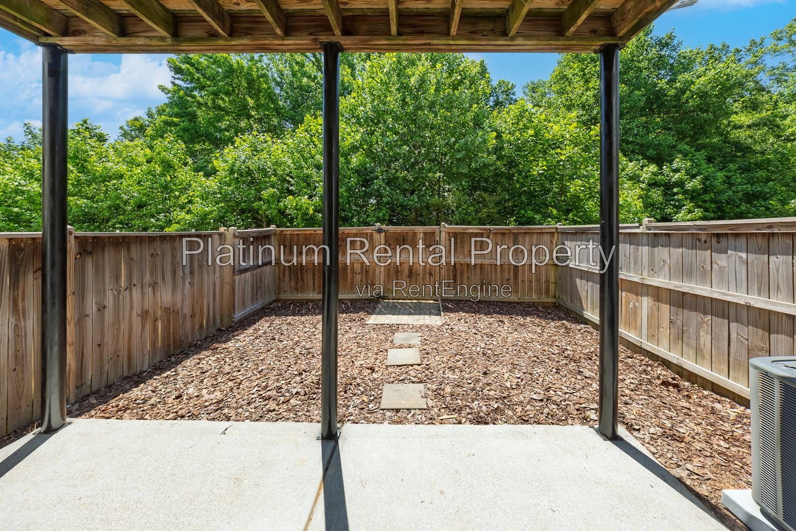 Fabulous, 3 Bedroom, END UNIT townhome in desirable Woodstock by Platinum Property Management Services, Inc. property image