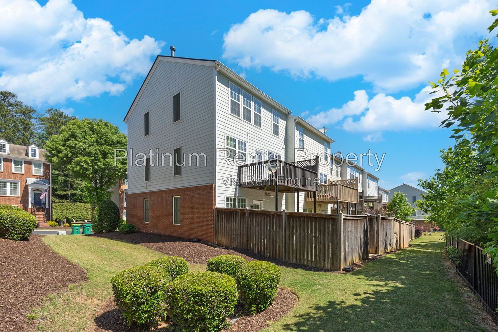 Fabulous, 3 Bedroom, END UNIT townhome in desirable Woodstock by Platinum Property Management Services, Inc. property image