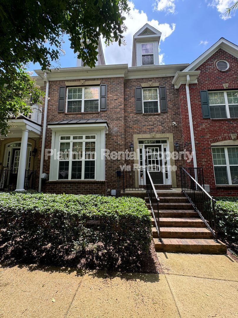 4 Bedroom Brick Townhome in Milton for rent by Platinum Property Management Services, Inc. property image