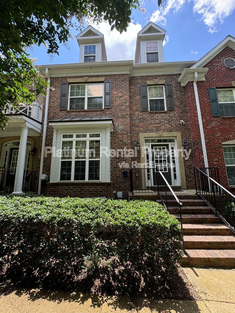 4 Bedroom Brick Townhome in Milton for rent by Platinum Property Management Services, Inc. property image