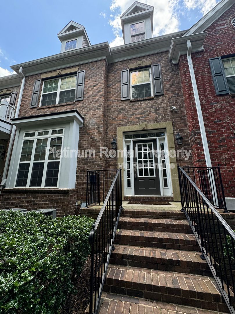 4 Bedroom Brick Townhome in Milton for rent by Platinum Property Management Services, Inc. property image