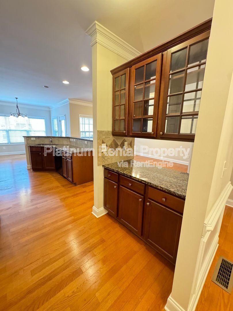 4 Bedroom Brick Townhome in Milton for rent by Platinum Property Management Services, Inc. property image