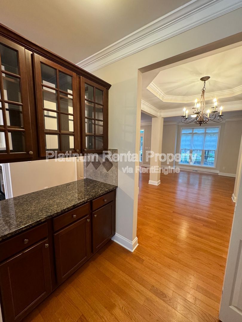 4 Bedroom Brick Townhome in Milton for rent by Platinum Property Management Services, Inc. property image