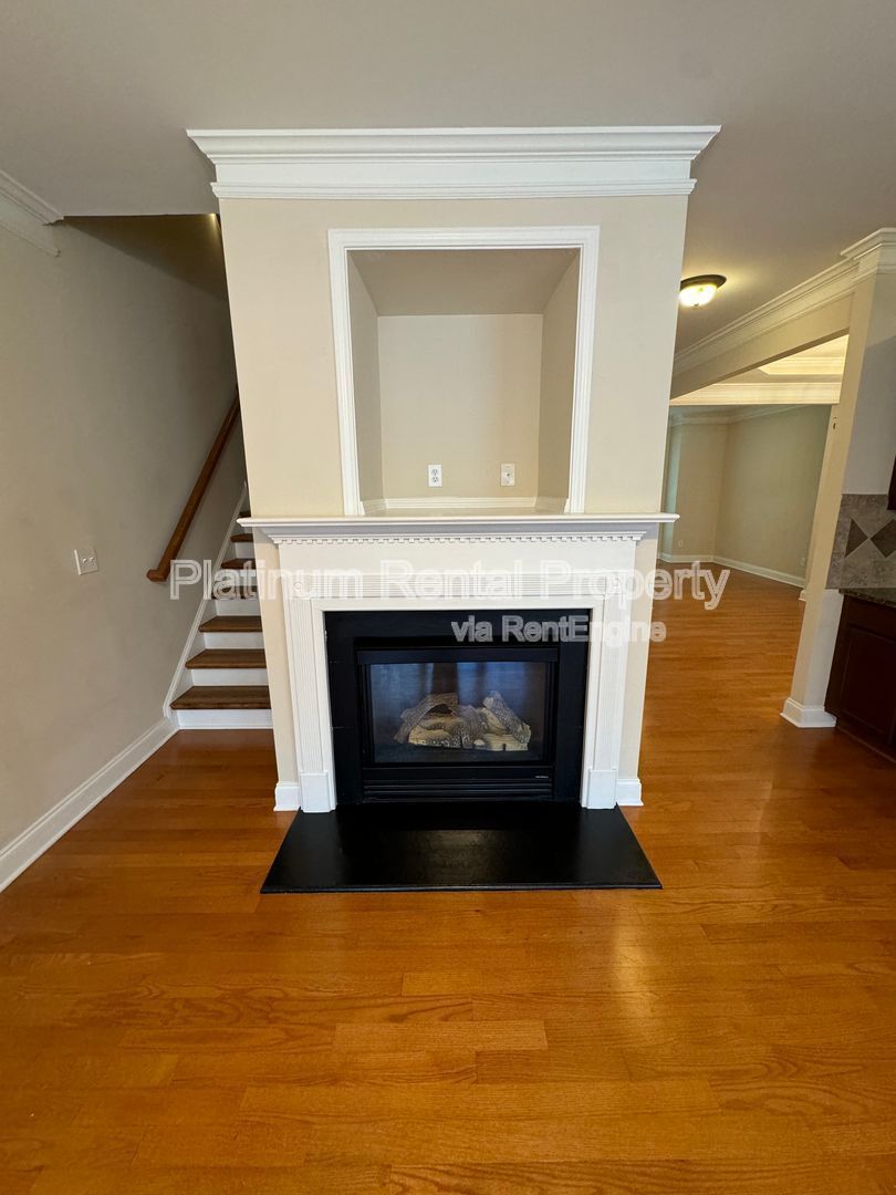 4 Bedroom Brick Townhome in Milton for rent by Platinum Property Management Services, Inc. property image