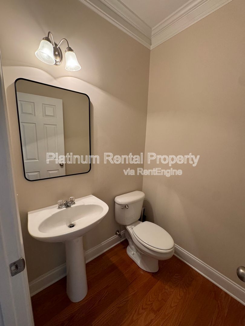 4 Bedroom Brick Townhome in Milton for rent by Platinum Property Management Services, Inc. property image