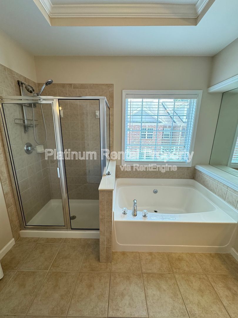 4 Bedroom Brick Townhome in Milton for rent by Platinum Property Management Services, Inc. property image