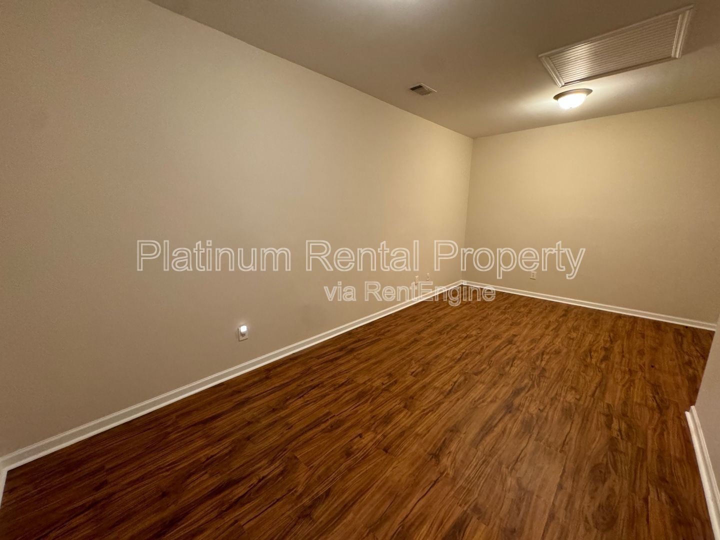 4 Bedroom Brick Townhome in Milton for rent by Platinum Property Management Services, Inc. property image