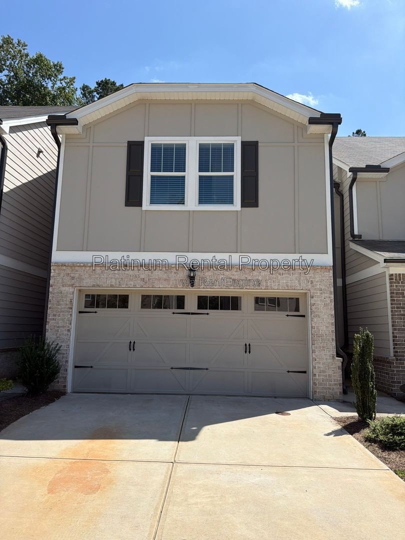 Better-than-new 3 bedroom townhome in Dawsonville by Platinum Property Management Services, Inc. property image