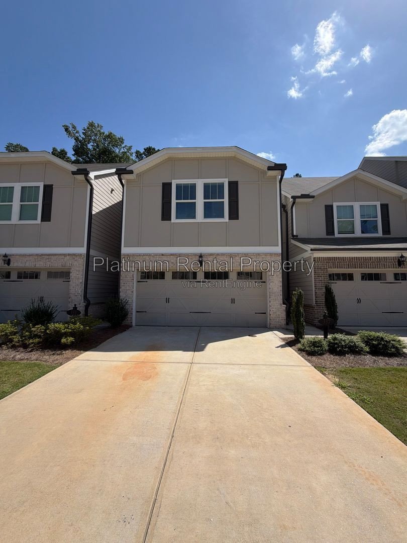 Better-than-new 3 bedroom townhome in Dawsonville by Platinum Property Management Services, Inc. property image