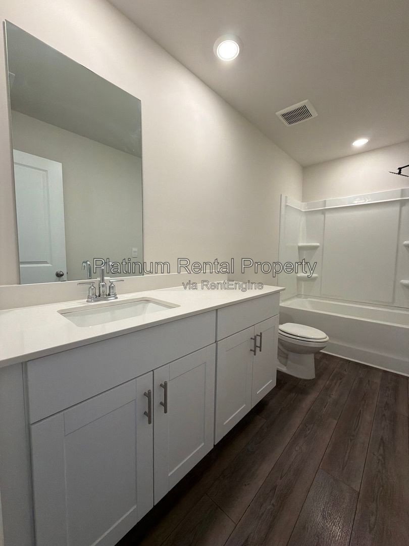 Better-than-new 3 bedroom townhome in Dawsonville by Platinum Property Management Services, Inc. property image