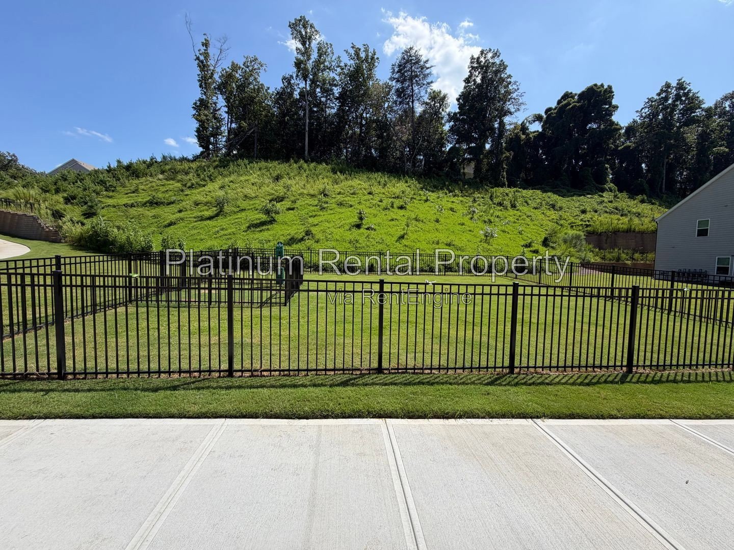 Better-than-new 3 bedroom townhome in Dawsonville by Platinum Property Management Services, Inc. property image