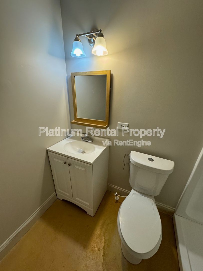 Modern, Industrial 3 bedroom home in Cumming by Platinum Property Management Services, Inc property image