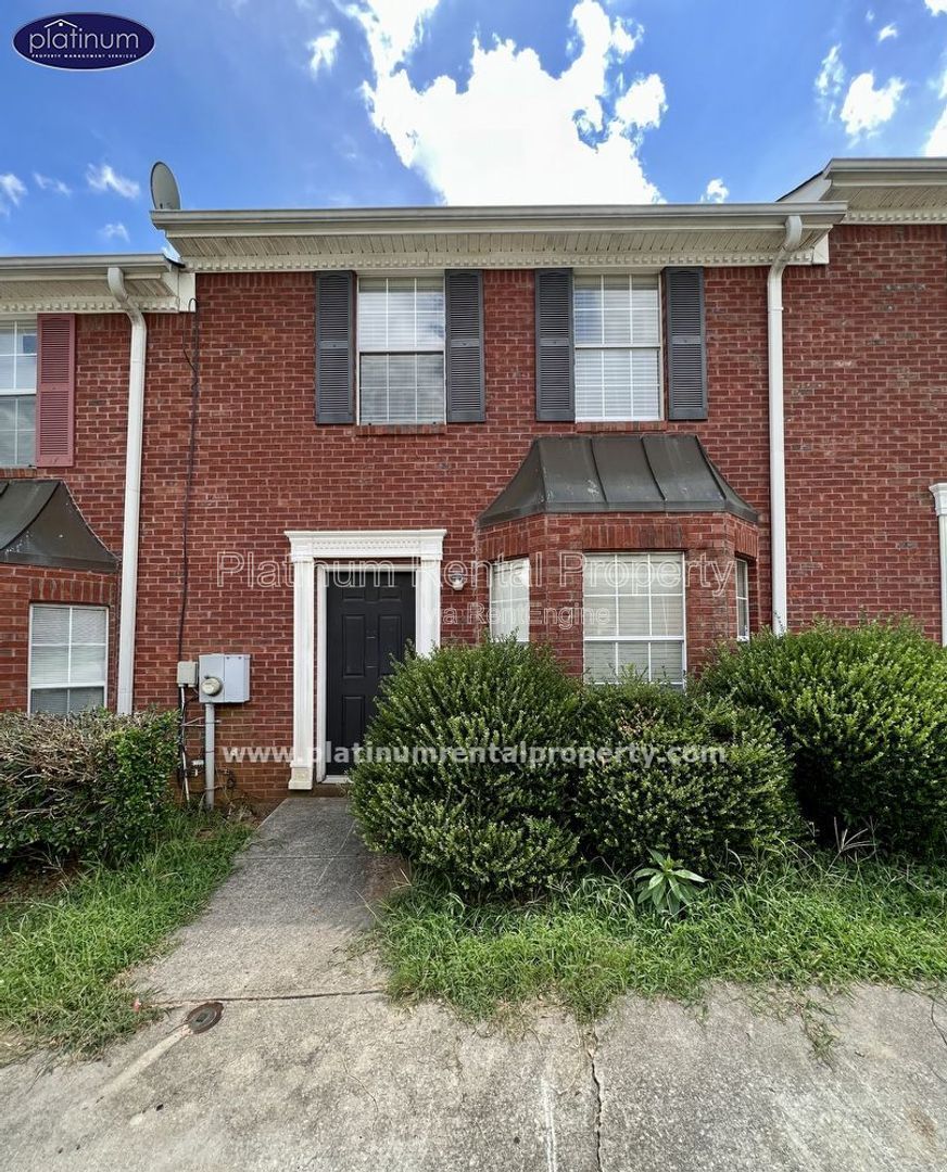 Immaculate, 2-bedroom townhome in desirable Lithonia location, by Platinum Property Management Services, Inc. property image